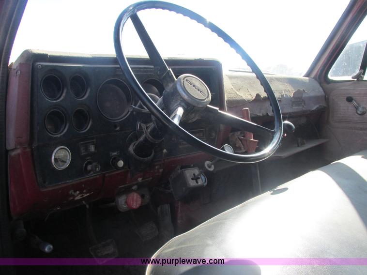 image for item E7101 1979 GMC 7000 dump truck