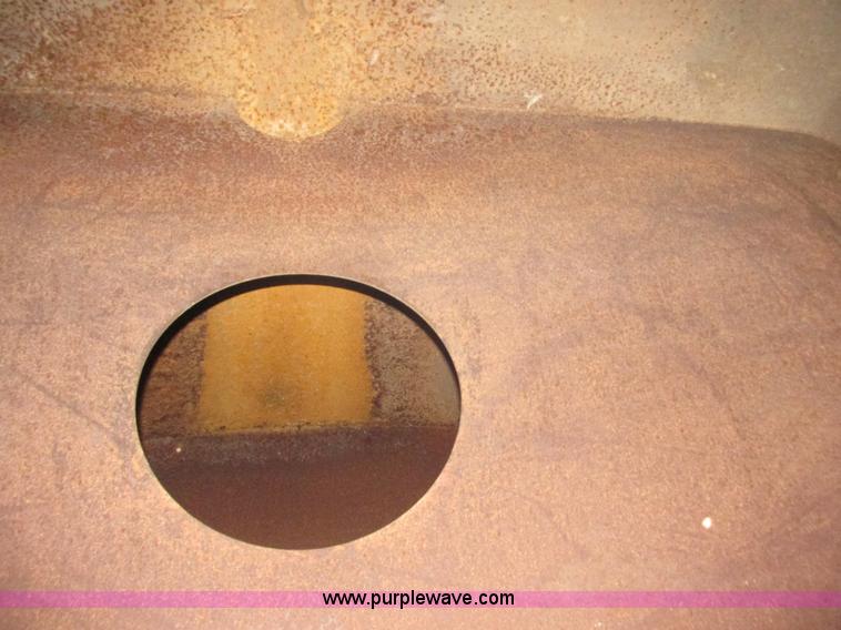 image for item E7106 1999 Sterling L7500 water tanker truck