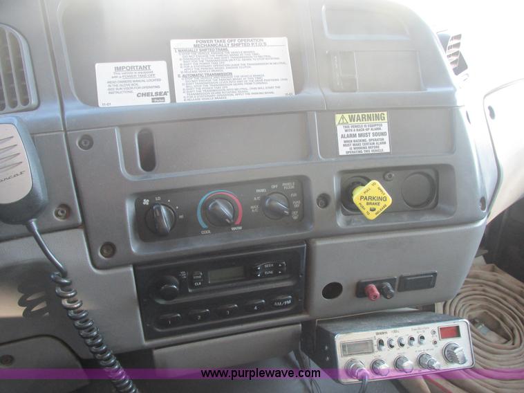 image for item E7106 1999 Sterling L7500 water tanker truck