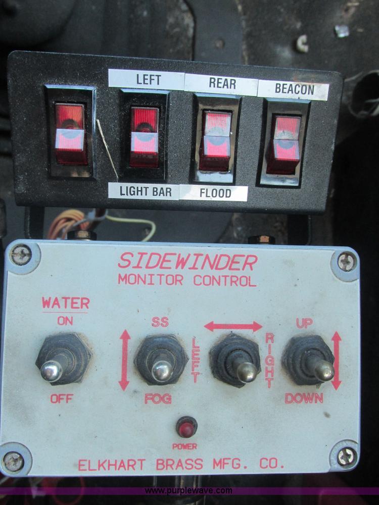 image for item E7106 1999 Sterling L7500 water tanker truck