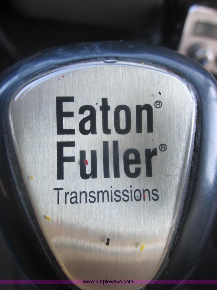 image for item E7106 1999 Sterling L7500 water tanker truck