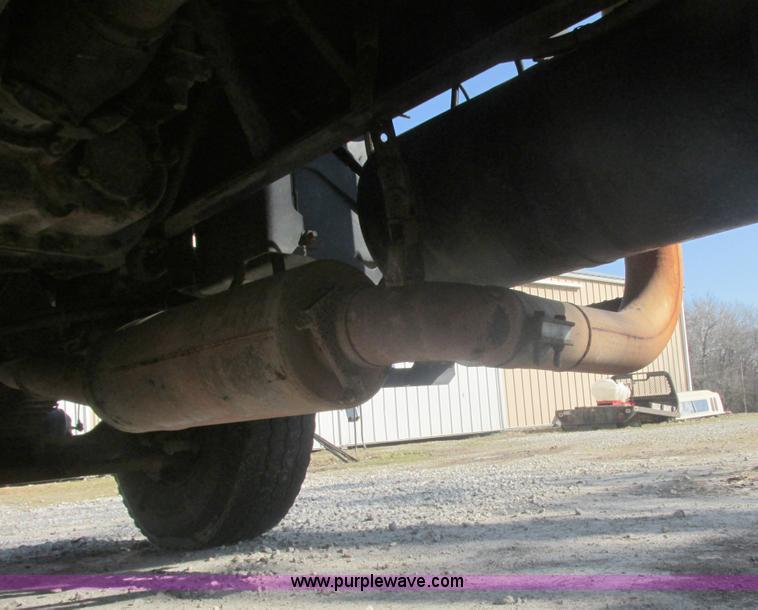 image for item E7106 1999 Sterling L7500 water tanker truck