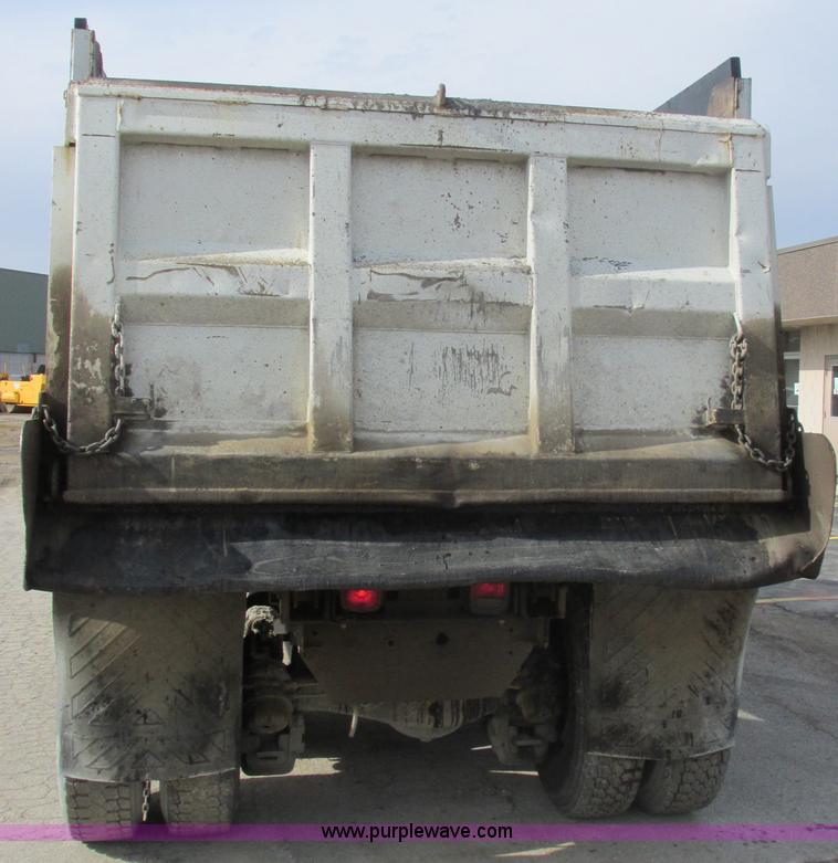 image for item E7129 1993 Mack RD6905 dump truck