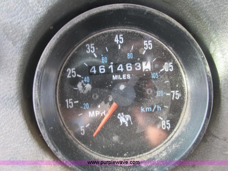 image for item E7129 1993 Mack RD6905 dump truck