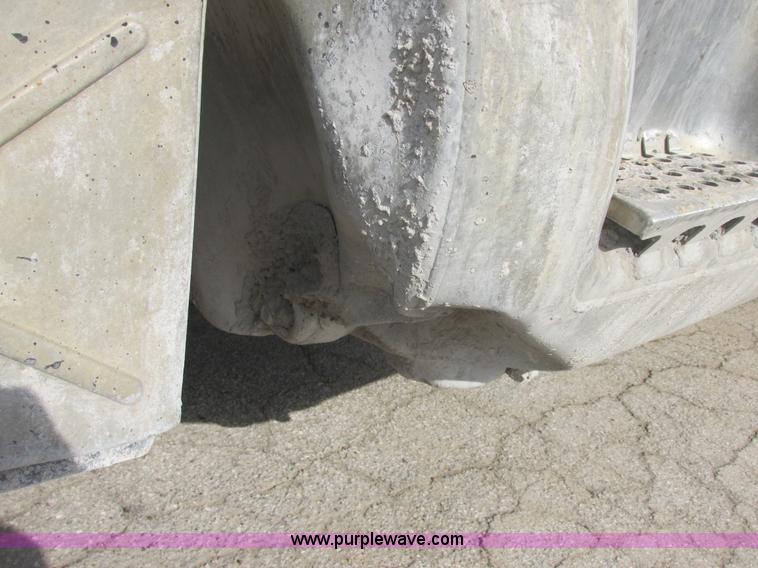 image for item E7129 1993 Mack RD6905 dump truck