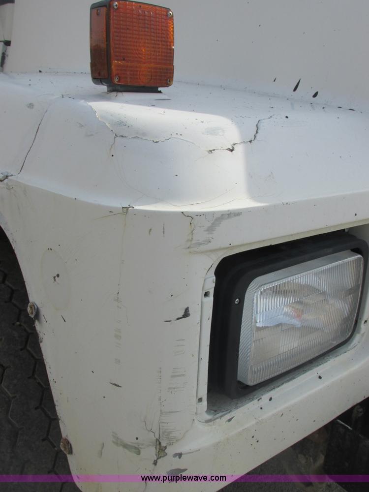 image for item E7129 1993 Mack RD6905 dump truck