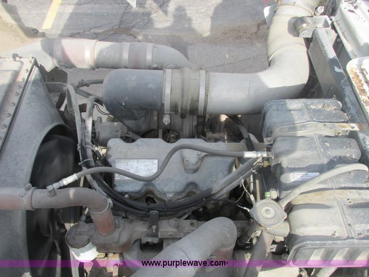 image for item E7129 1993 Mack RD6905 dump truck