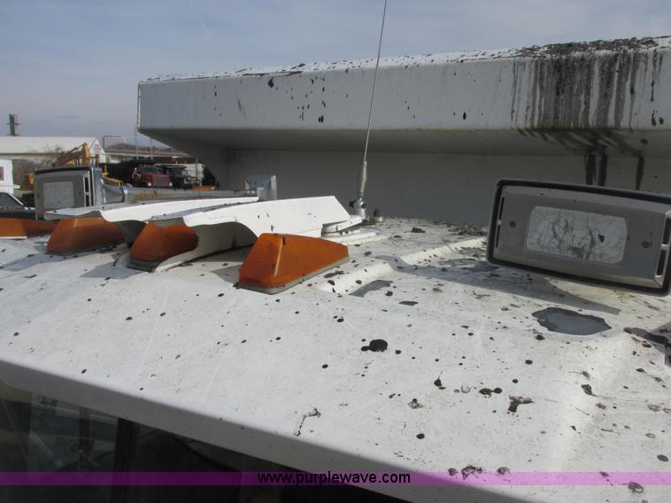 image for item E7129 1993 Mack RD6905 dump truck