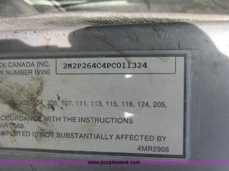 image for item E7129 1993 Mack RD6905 dump truck