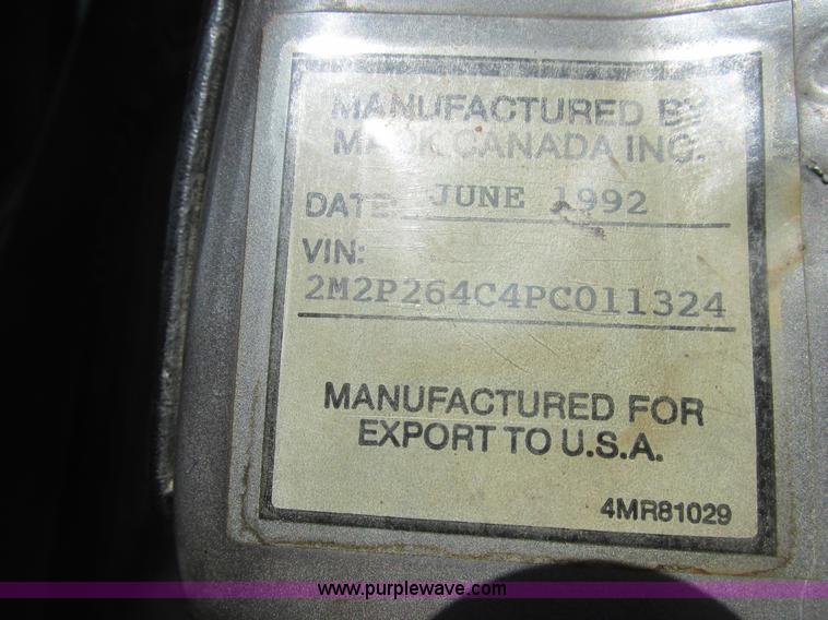 image for item E7129 1993 Mack RD6905 dump truck