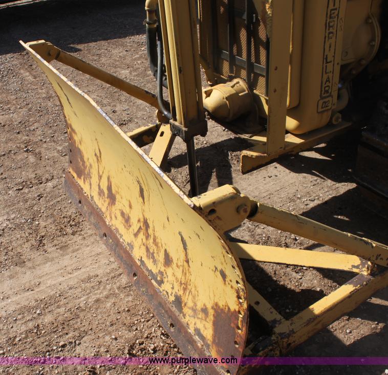 image for item E8447 1944 Caterpillar D2 dozer