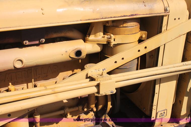 image for item E8447 1944 Caterpillar D2 dozer