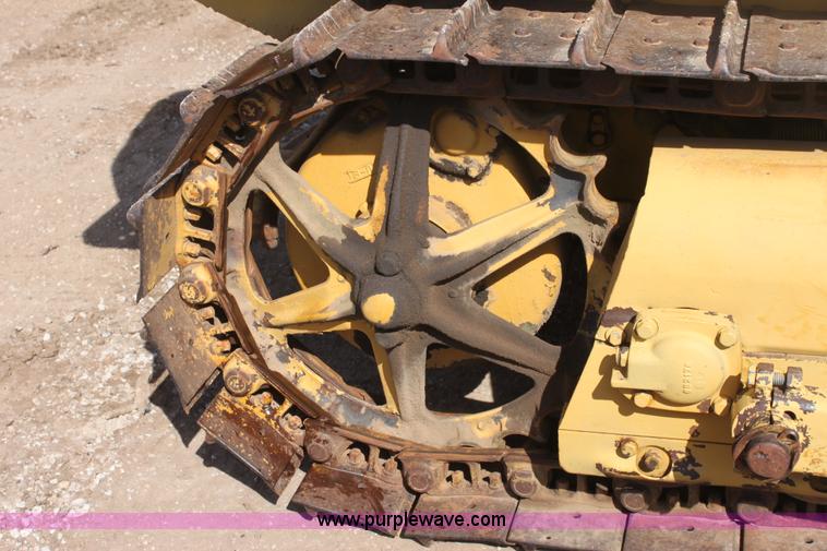 image for item E8447 1944 Caterpillar D2 dozer