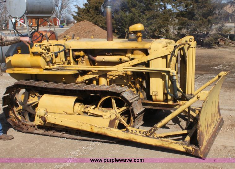 image for item E8447 1944 Caterpillar D2 dozer
