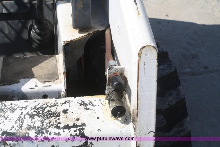 image for item F2785 1993 Bobcat 743B skid steer