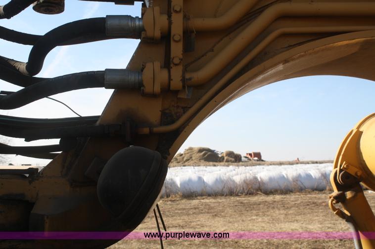 image for item F2821 1976 Caterpillar 613  elevating scraper