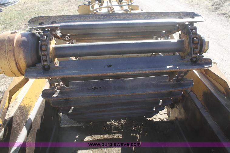 image for item F2821 1976 Caterpillar 613  elevating scraper