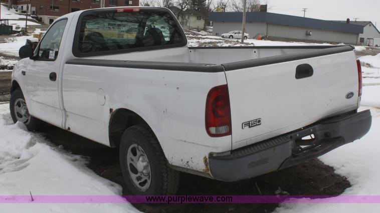 image for item F2955 2002 Ford F150 XL pickup truck