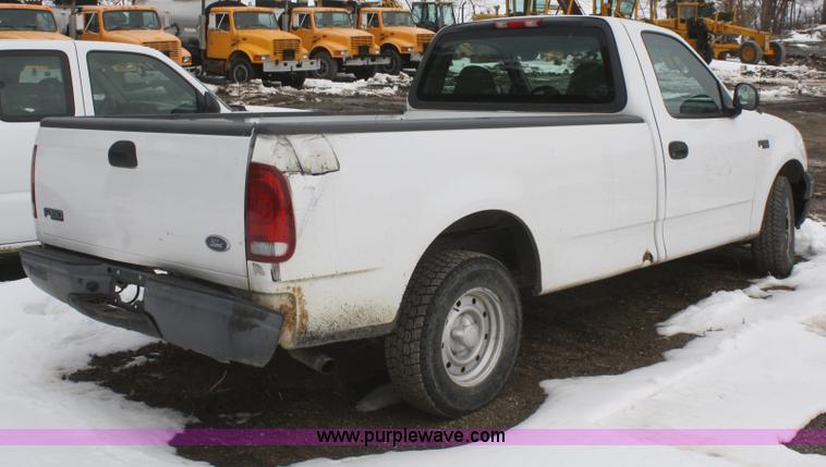 image for item F2955 2002 Ford F150 XL pickup truck