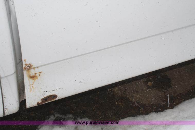 image for item F2955 2002 Ford F150 XL pickup truck