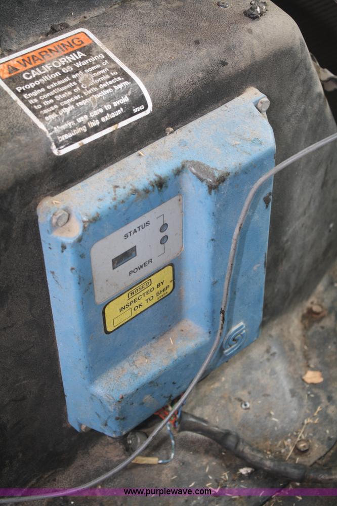 image for item F2956 1996 International 4900 oil distributor truck