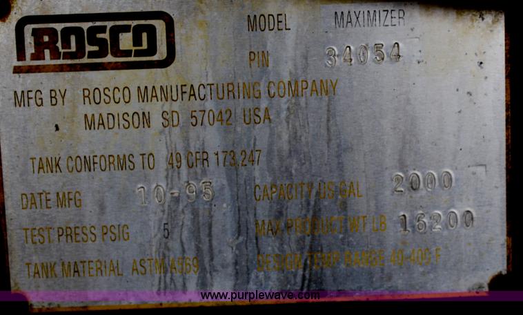 image for item F2956 1996 International 4900 oil distributor truck