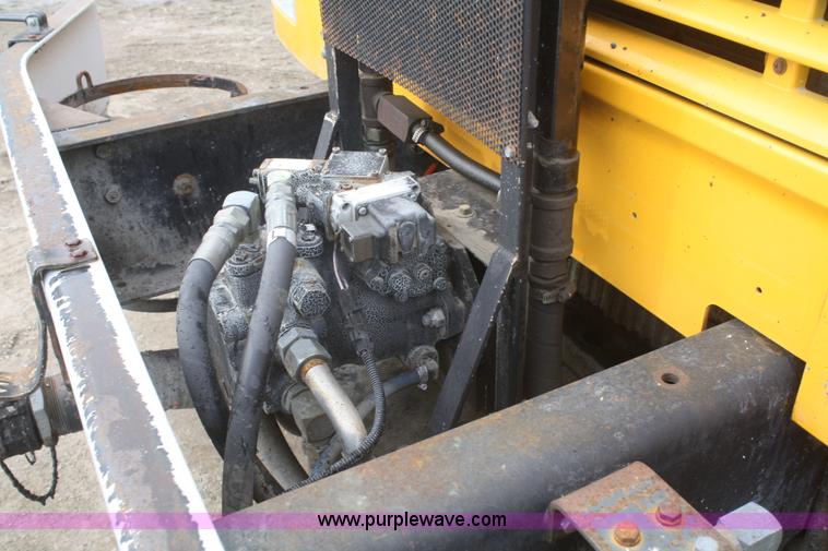 image for item F2957 1996 International 4900 oil distributor truck