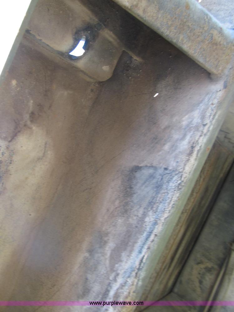 image for item F3034 2002 Hemat M989A1 trailer