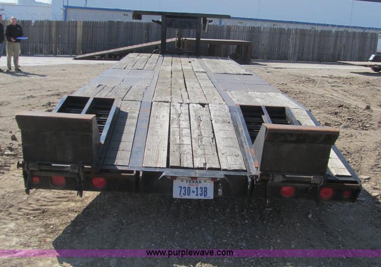 image for item F3151 2005 Interstate Trailers gooseneck flatbed trailer