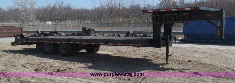 image for item F3151 2005 Interstate Trailers gooseneck flatbed trailer