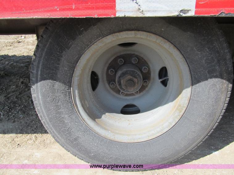 image for item F3151 2005 Interstate Trailers gooseneck flatbed trailer