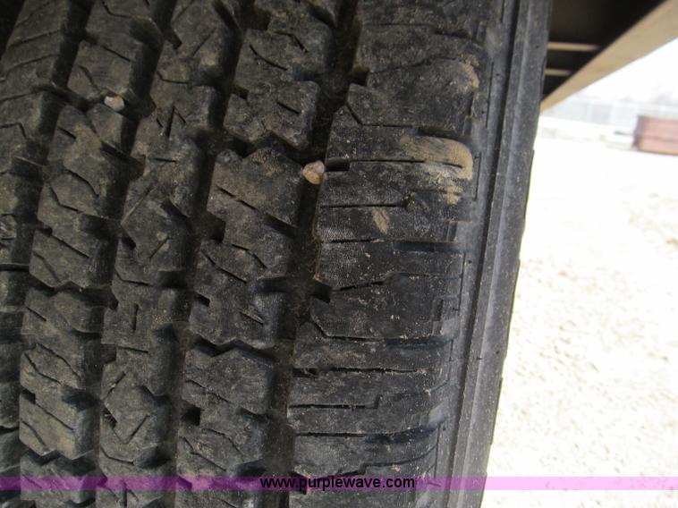 image for item F3151 2005 Interstate Trailers gooseneck flatbed trailer