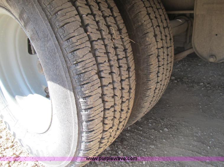 image for item F3151 2005 Interstate Trailers gooseneck flatbed trailer