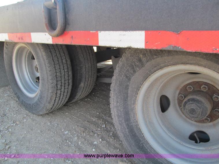 image for item F3151 2005 Interstate Trailers gooseneck flatbed trailer