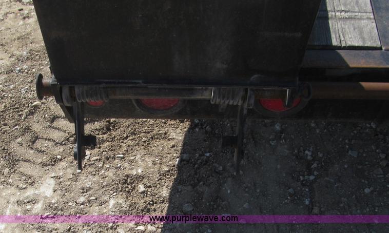 image for item F3151 2005 Interstate Trailers gooseneck flatbed trailer