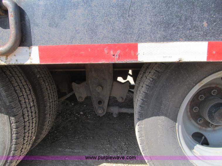 image for item F3151 2005 Interstate Trailers gooseneck flatbed trailer