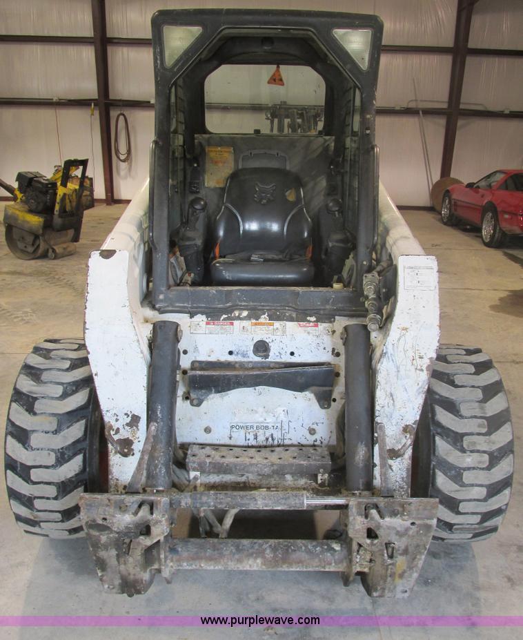 image for item F4378 2004 Bobcat S220 turbo skid steer