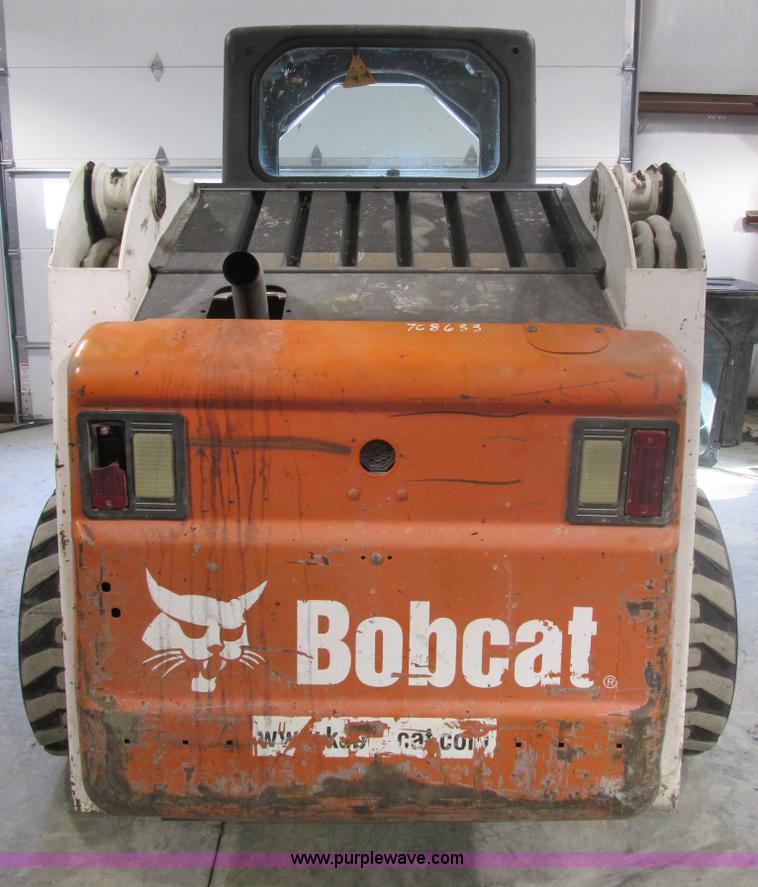 image for item F4378 2004 Bobcat S220 turbo skid steer