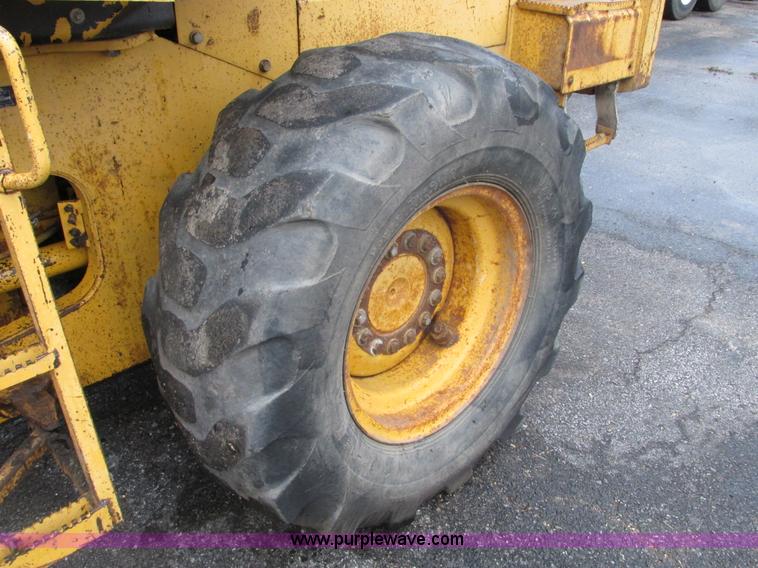 image for item F4391 1994 John Deere 544G front wheel loader