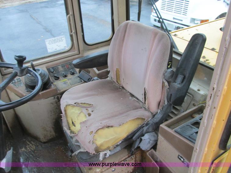 image for item F4391 1994 John Deere 544G front wheel loader