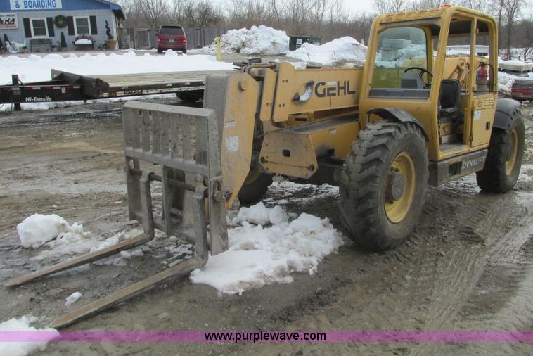image for item F4406 1999 Gehl Dynalift DL6L-42 telehandler