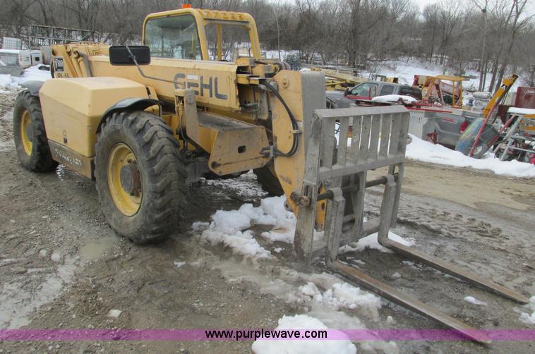 image for item F4406 1999 Gehl Dynalift DL6L-42 telehandler