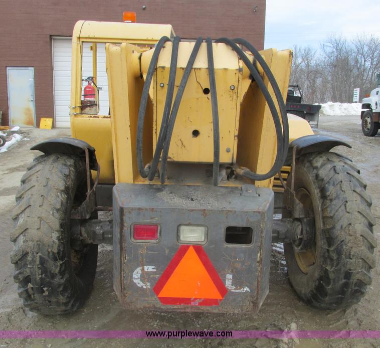 image for item F4406 1999 Gehl Dynalift DL6L-42 telehandler