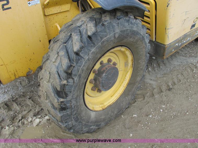 image for item F4406 1999 Gehl Dynalift DL6L-42 telehandler