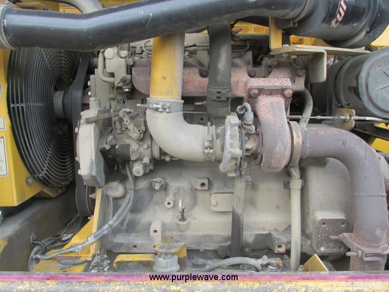 image for item F4406 1999 Gehl Dynalift DL6L-42 telehandler