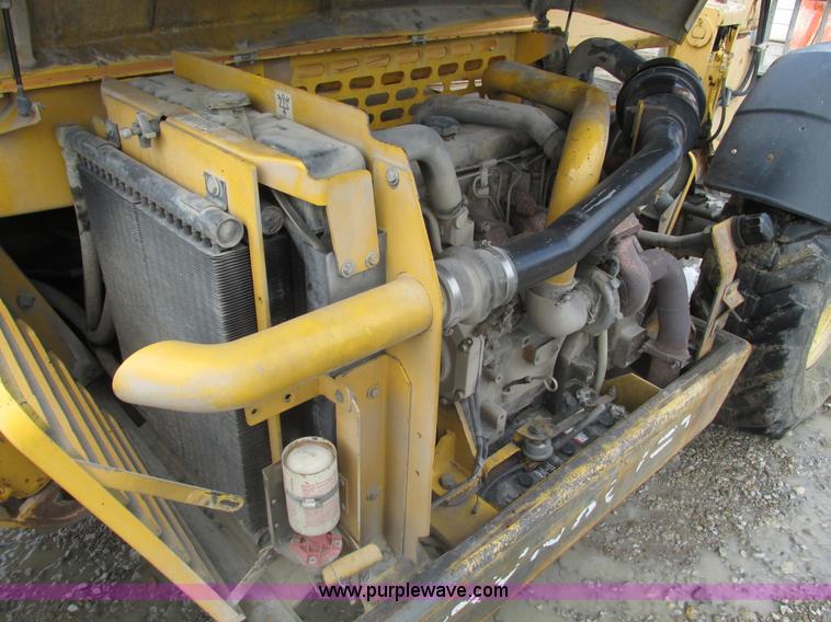 image for item F4406 1999 Gehl Dynalift DL6L-42 telehandler