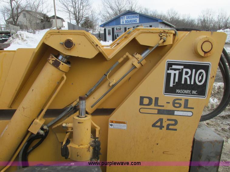 image for item F4406 1999 Gehl Dynalift DL6L-42 telehandler