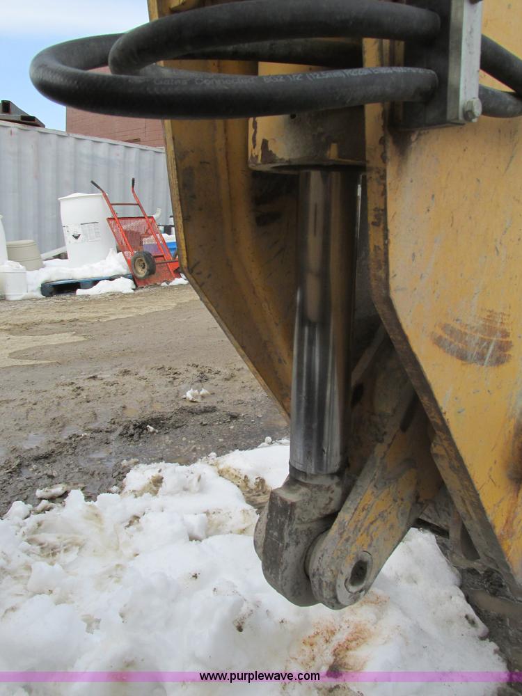 image for item F4406 1999 Gehl Dynalift DL6L-42 telehandler