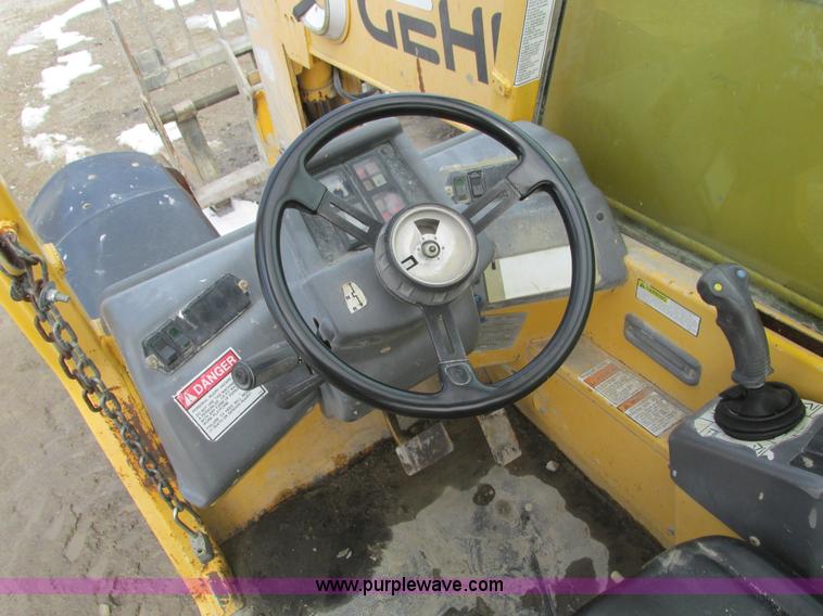 image for item F4406 1999 Gehl Dynalift DL6L-42 telehandler