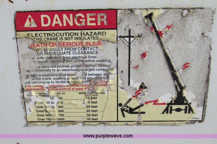 image for item F4717 1999 IMT 3816 service truck boom